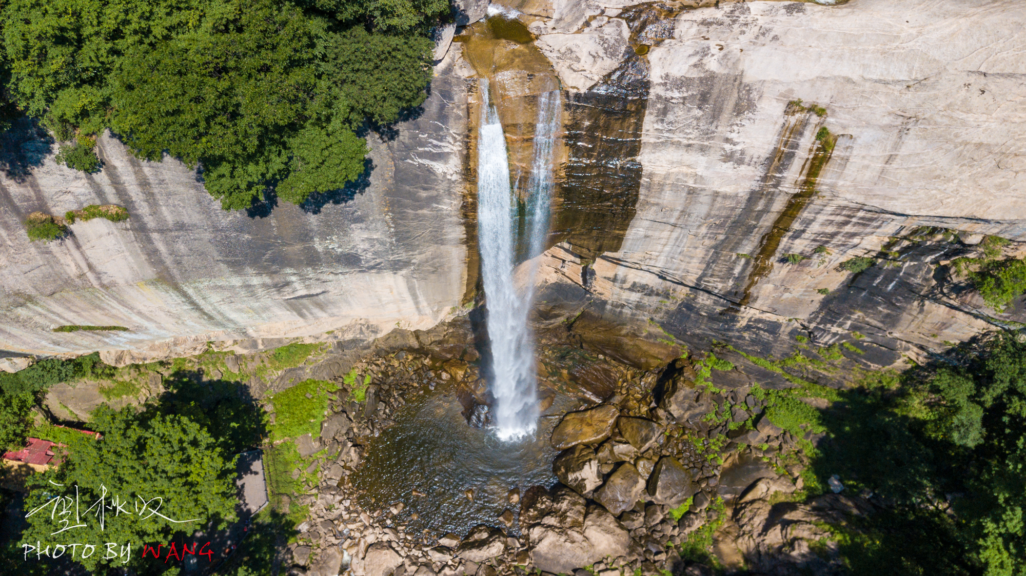 自带空调的白云山，人在画中游，水在空中舞