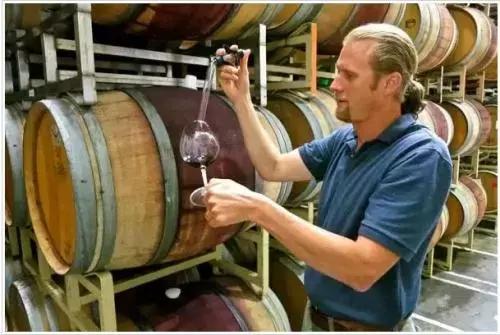 酒庄葡萄酒的酿造方法及制作步骤,李子柒葡萄酒的酿造方法