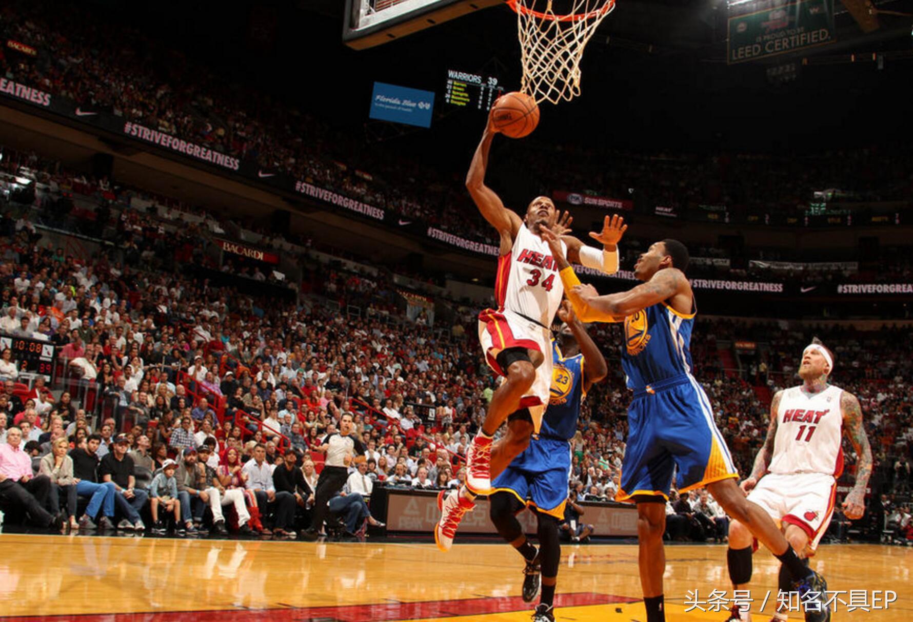 三分王库里单挑篮球,库里与雷阿伦三分数据