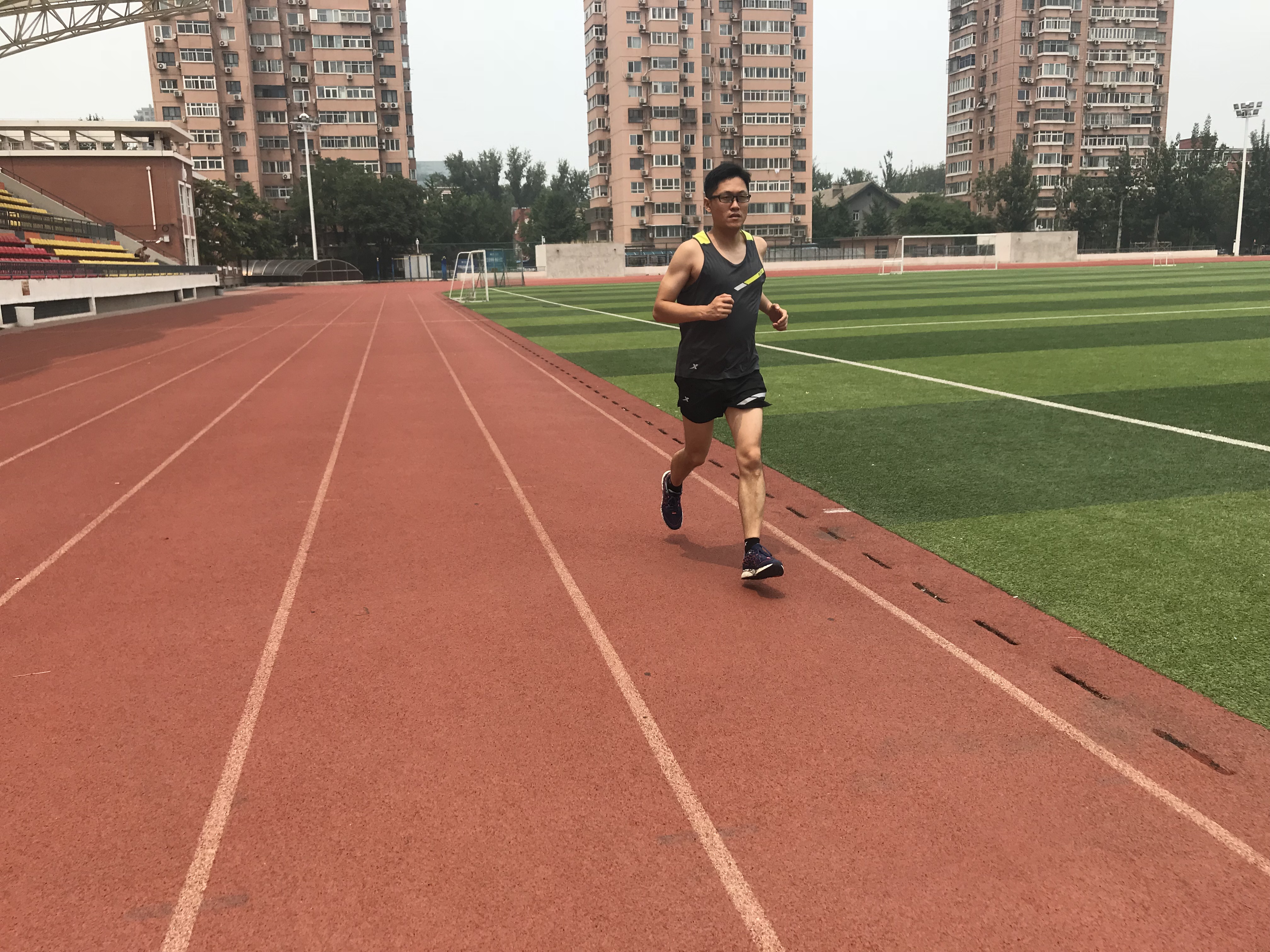 特步动力巢x跑步鞋测评,特步动力巢x轻便减震跑鞋