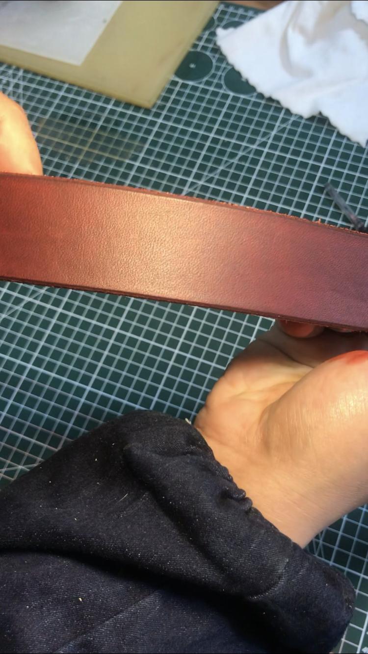 很厚的牛皮腰带制作过程,自己怎么做牛皮腰带