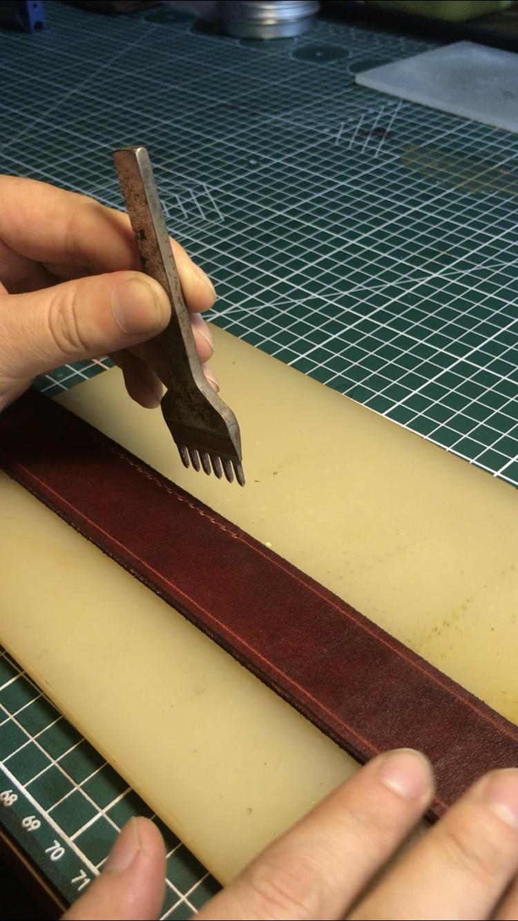 很厚的牛皮腰带制作过程,自己怎么做牛皮腰带