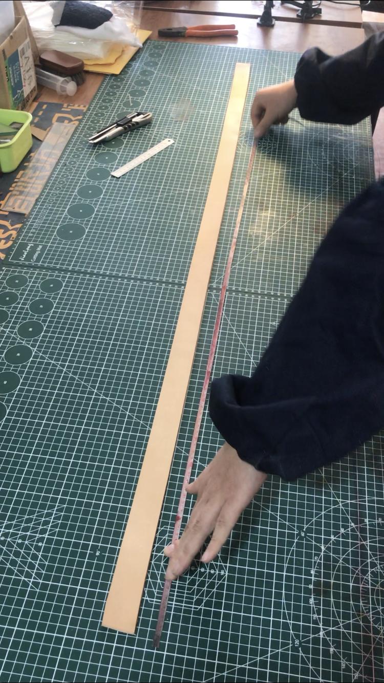 很厚的牛皮腰带制作过程,自己怎么做牛皮腰带
