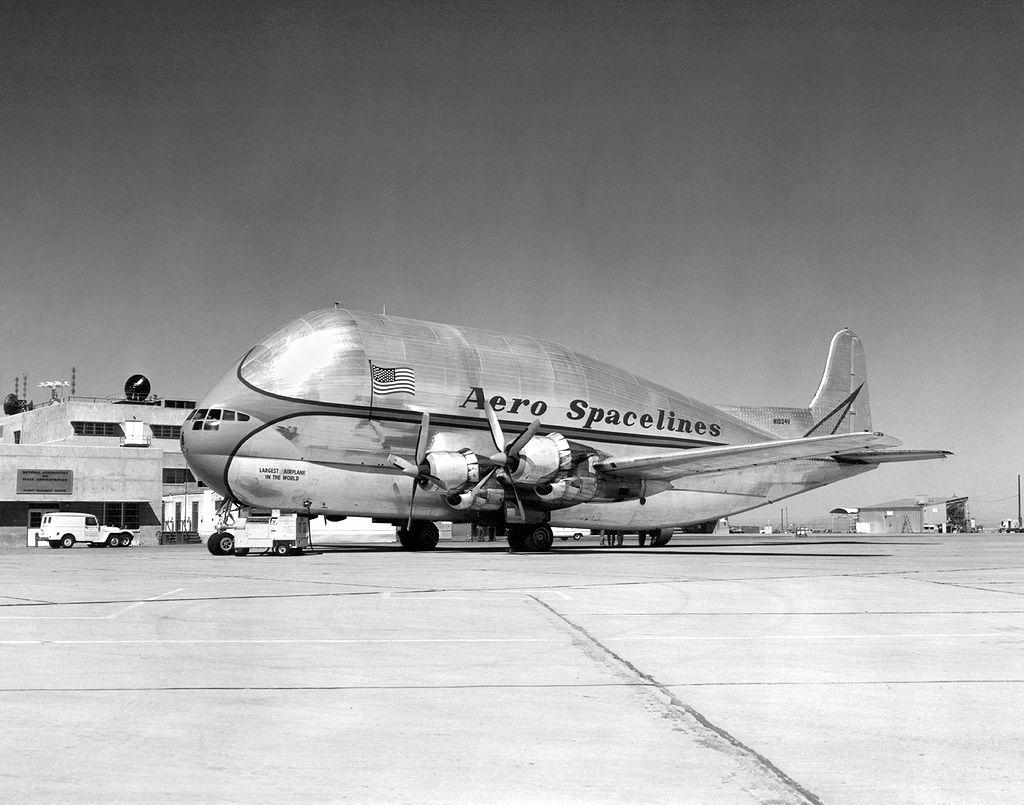 第一架载人登月宇宙飞船,超级彩虹鱼运输机