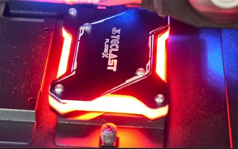 台电锋芒固态硬盘测评,全球首台rgb纯激光电视