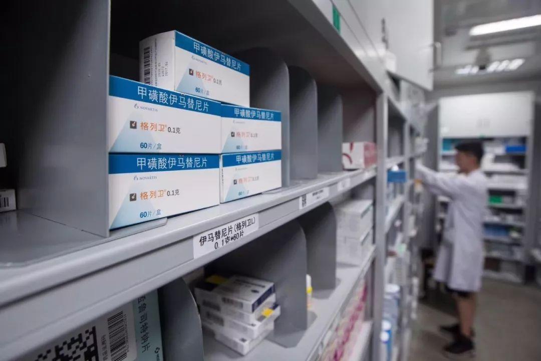 一年30万的续命费，《我不是药神》揭示了一个比癌症更残酷的事实