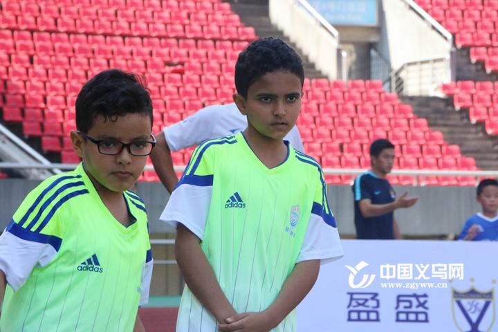 足球少年热血来袭义乌绿茵场上演亲子“世界杯”