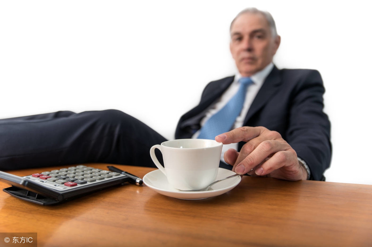 遇到小心眼自私的领导怎么应对,领导小心眼阴险怎么相处