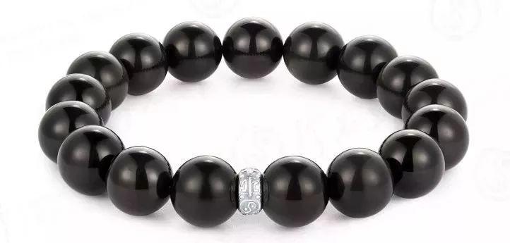 总觉得手腕空落落?那是因为你还缺个水晶手链!