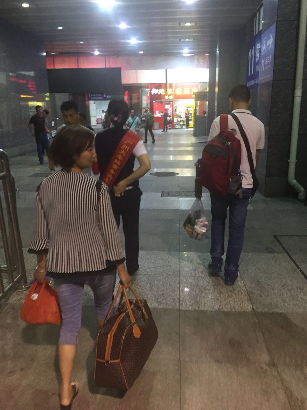 走遍各地车站,走遍全国还是广州好