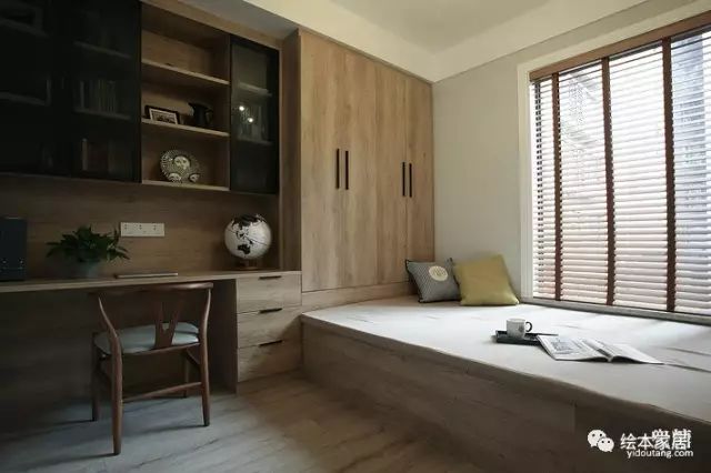 2平米独立小书房榻榻米,细长小书房想做成榻榻米