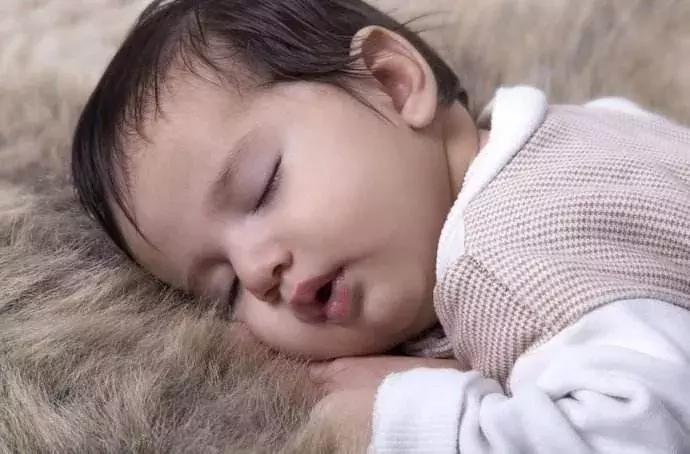 小儿拉肚子怎么办快速解决方法,小儿腹泻的原因及处理方法