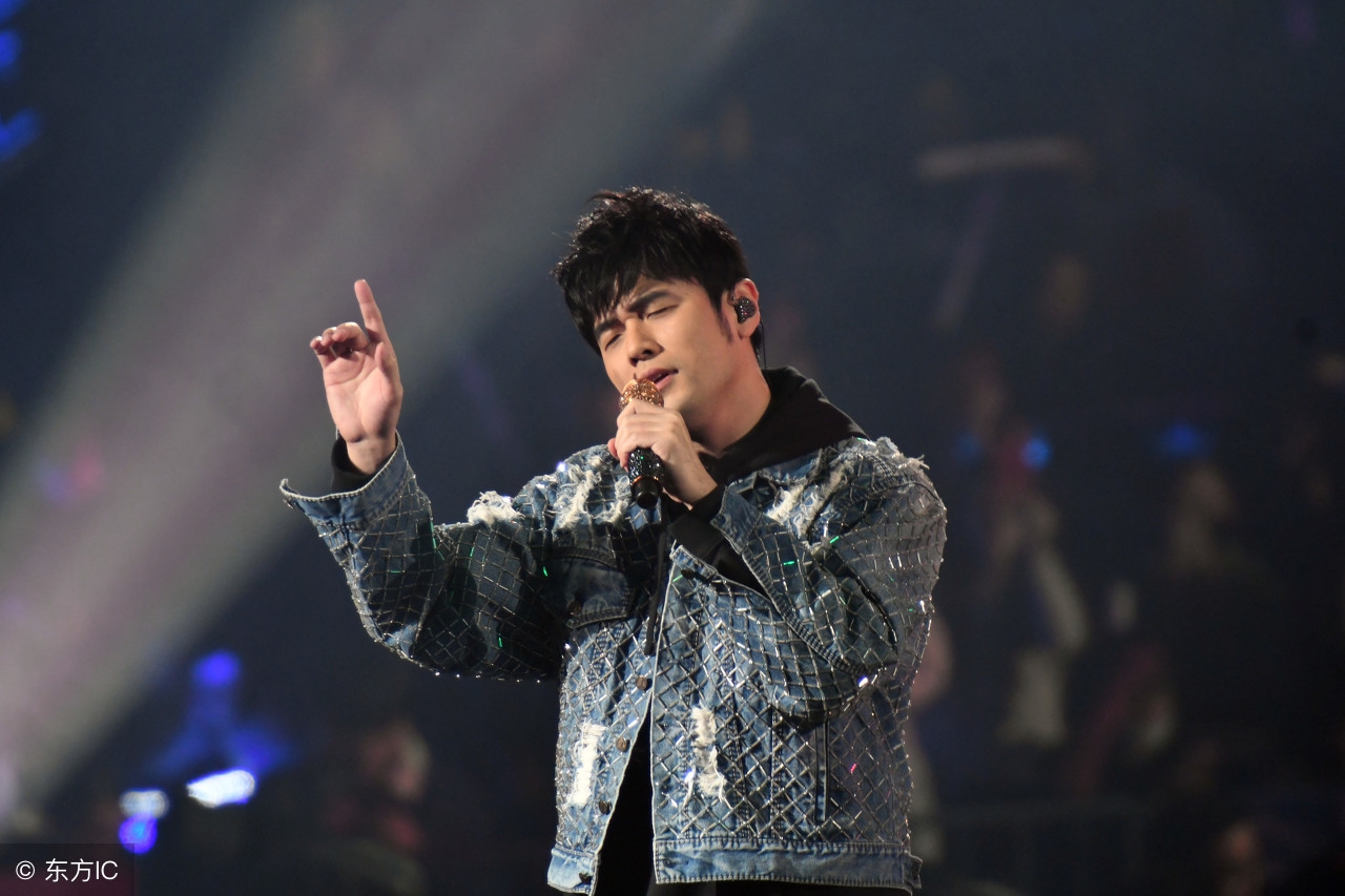 周杰伦演唱会重映人民日报,周杰伦被人民日报点名评价