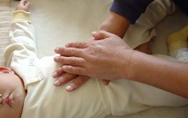 如果孩子经常有这3种表现，那可能“长蛔虫”了，宝妈可别大意了