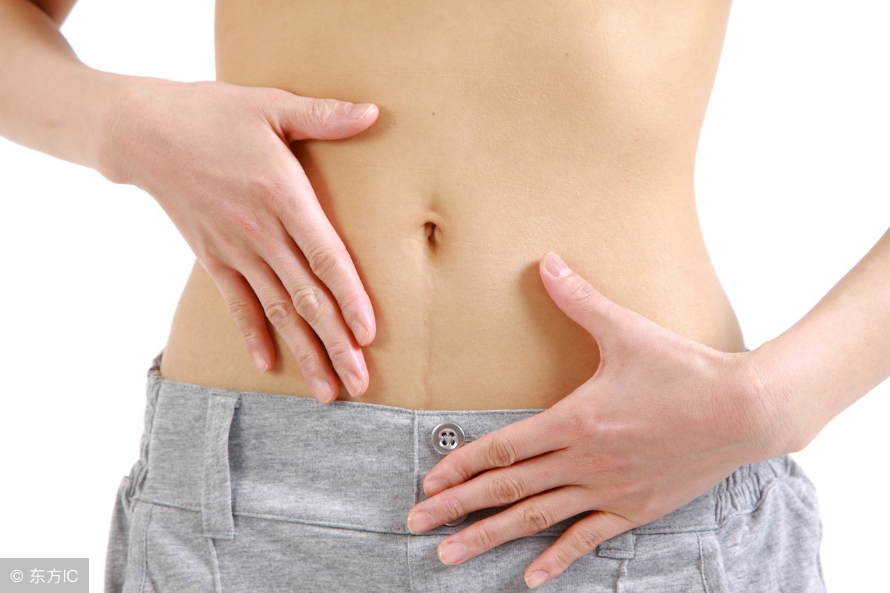 清洁肚脐很重要，尤其是要做手术时，否则外科医生要帮你清洁了！