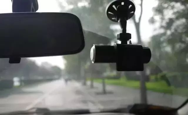 行车记录仪需要很清晰吗,行车记录仪用原来的线