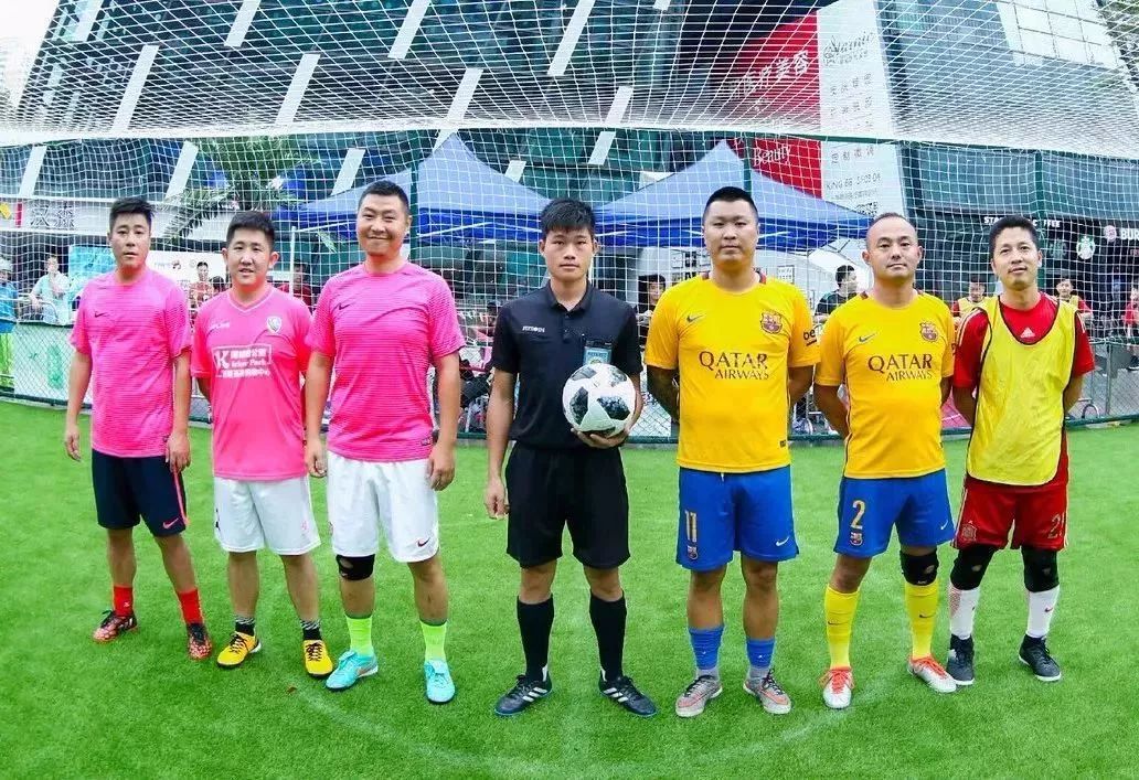 铁笼足球比赛完整视频,三人铁笼对抗赛完整版