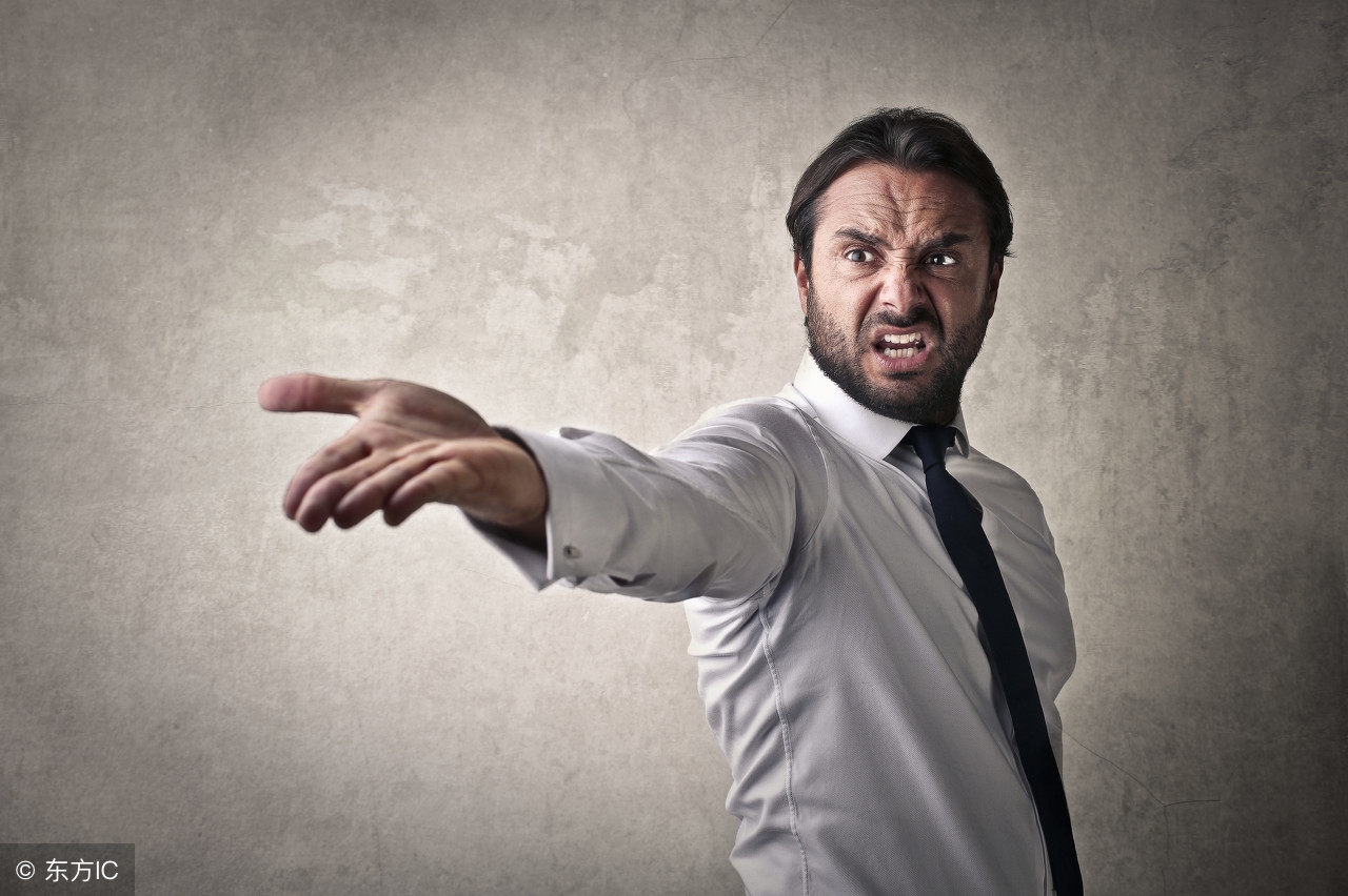 病人家属没交钱医生停止救人,抢救需要先交钱再抢救吗