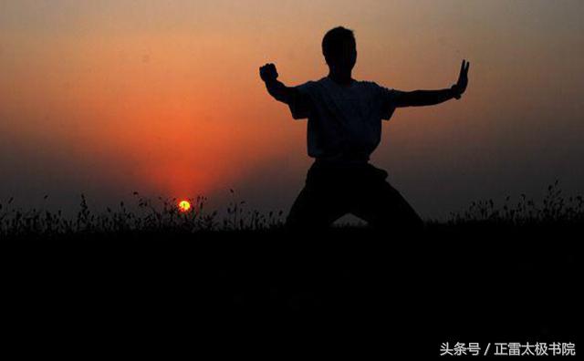 晚上练太极拳有什么坏处,晚上练太极拳的好处