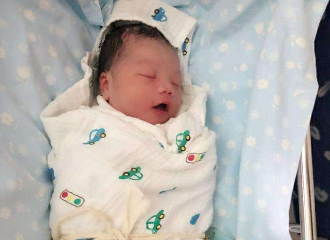 顺利剖腹产6斤男宝,孕期34周剖腹产生出来的孩子