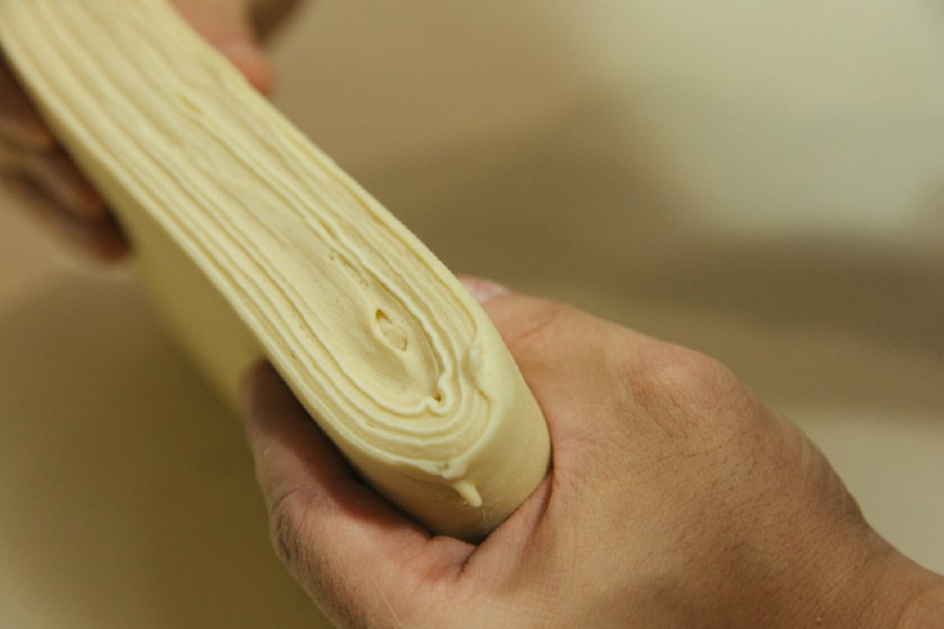 牛角酥怎么做好吃又脆,酥皮制作牛角包