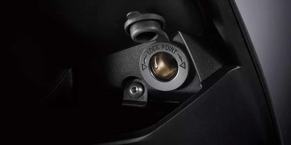 雅马哈劲战2024款最新款试驾测评,雅马哈最新踏板劲战第五代abs