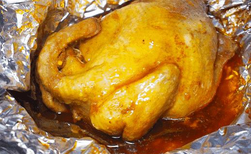 Ta不是一般的烤鸡而是一只来自广东深圳的「窑鸡」