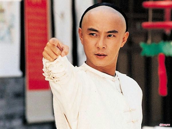 李连杰在赵文卓演反派的这部古装动作片里，搞笑天赋不输张卫健！