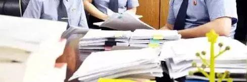 她借出200多万要不回，委托的*债讨**人又骗了她55万……丨深夜有聊