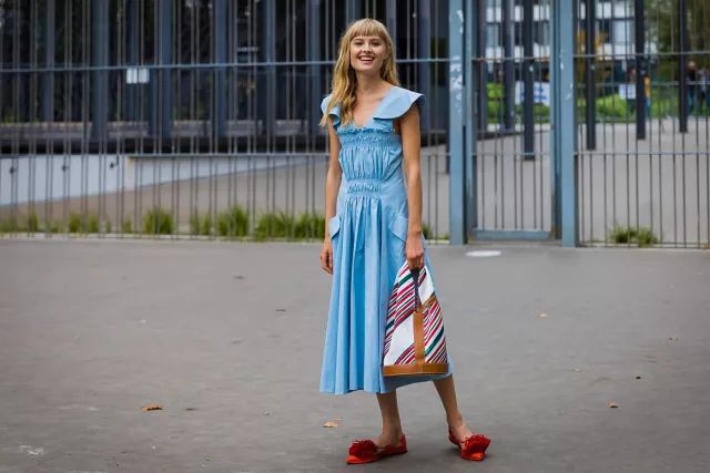 胸不平何以安天下什么意思,胸不平何以平下一句