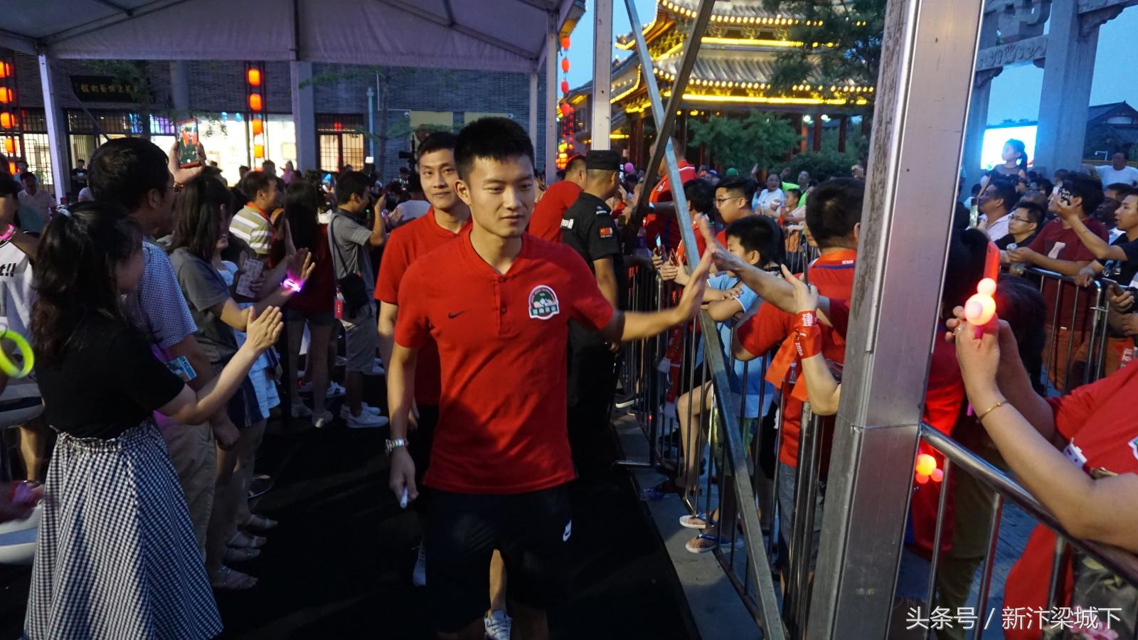 商丘建业运动嘉年华开幕,建业足球嘉年华