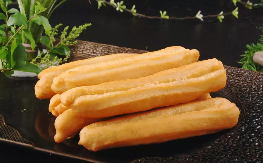 三全油条和千味央厨油条哪个好,大油条和小油条