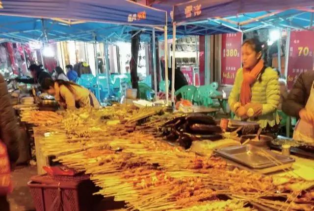 观山湖长岭南路美食,观山湖世纪金源美食