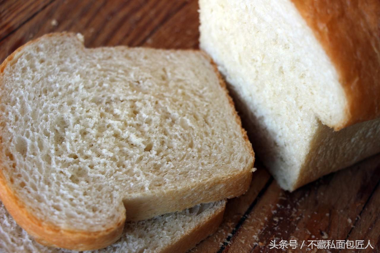 为什么自己做的吐司口感很扎实,好吃到爆的又柔软细腻的酸奶吐司