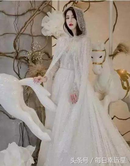 十二星座专属宫廷婚纱，巨蟹座甜美柔和，天秤座犹如蓝色精灵！