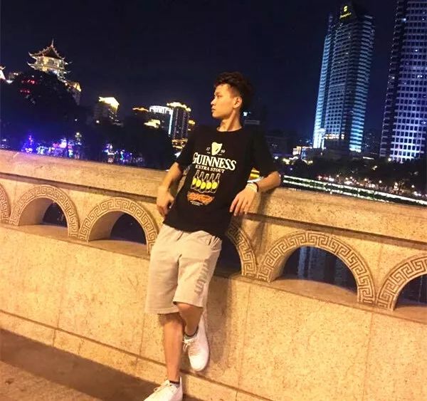 学霸奖学金1百万,学霸球员足球