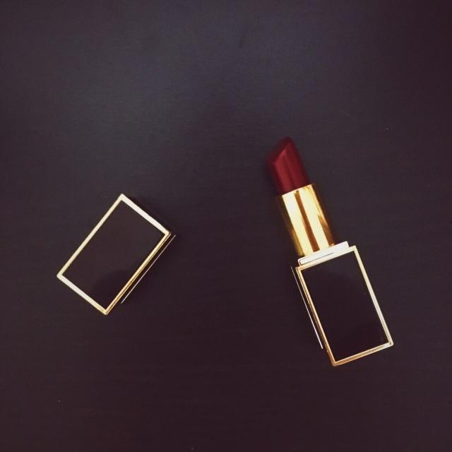 大牌口红推荐黄皮显白适合妈妈,黑黄皮必入手的10支超显白口红