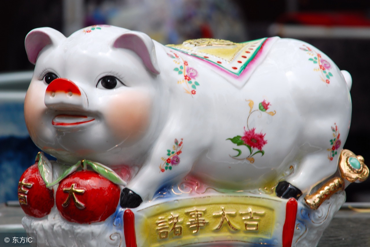 生肖猪在阴历七月有什么喜事发生,下半年喜事不断的生肖猪