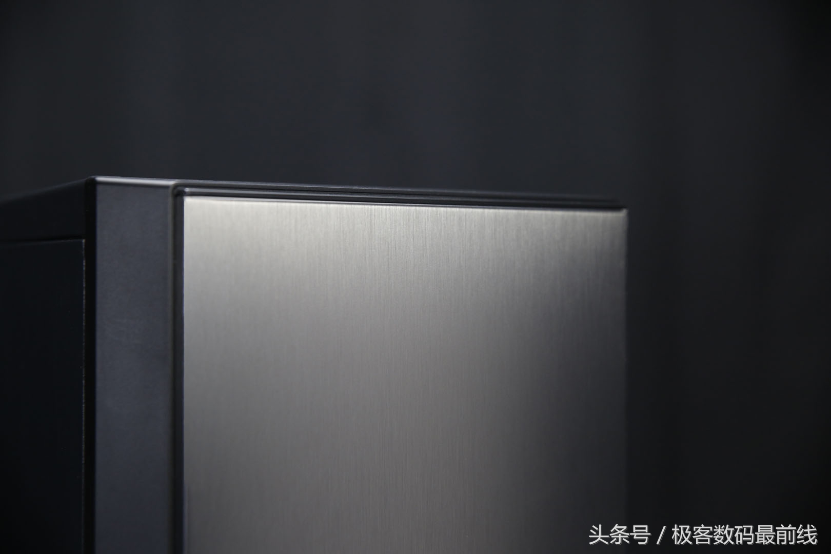 金河田twenty-one机箱,金河田峥嵘mut1缺点