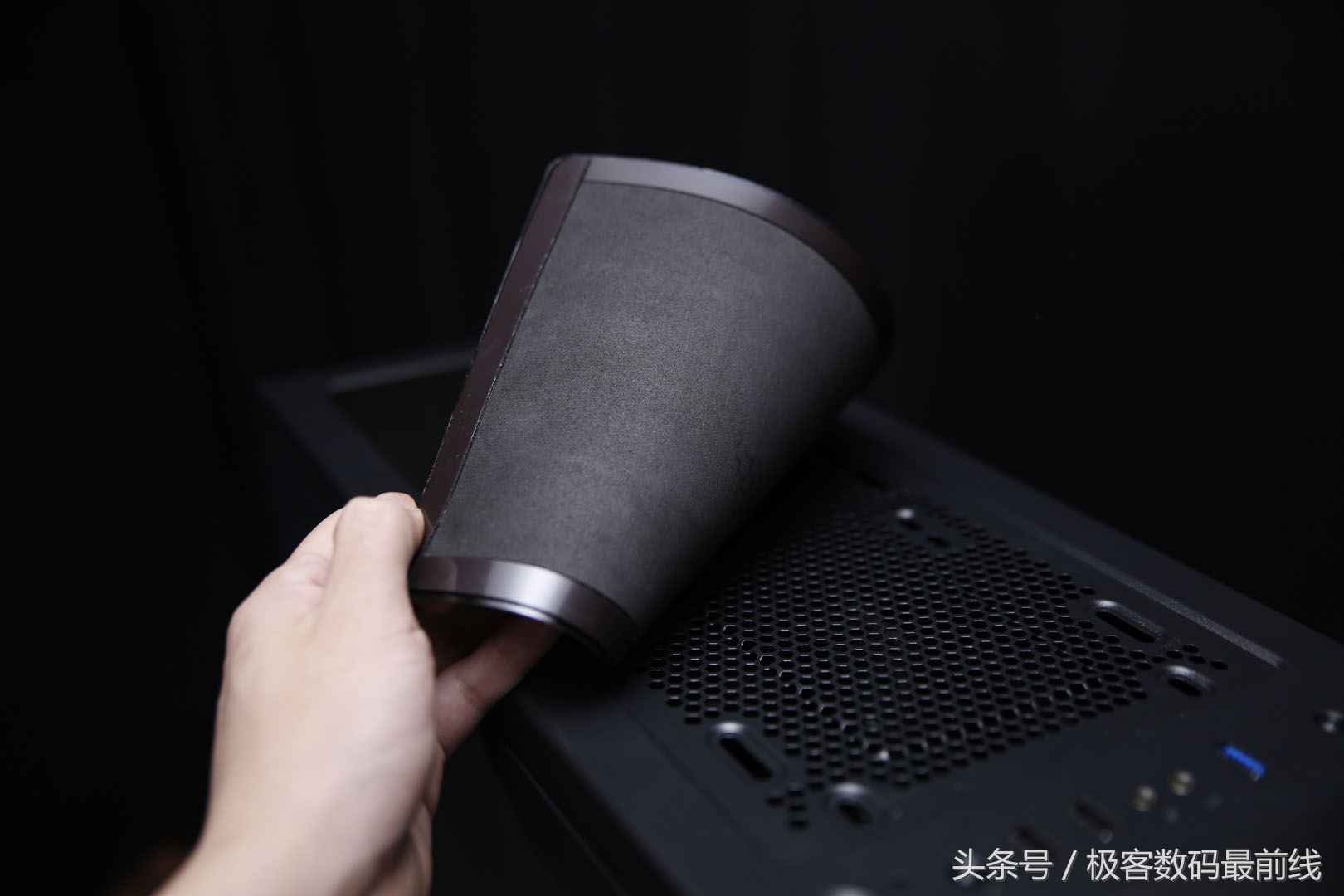 金河田twenty-one机箱,金河田峥嵘mut1缺点