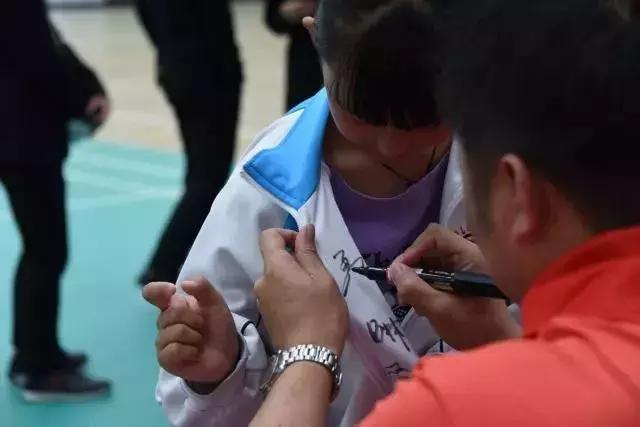 奥运冠军来燕京理工学院,奥运冠军来了吗