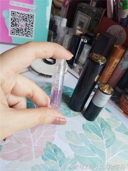 兰蔻菁纯小蛮腰196和295口红测评,兰蔻菁纯小蛮腰196口红测评