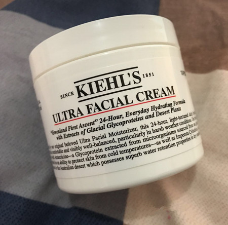 用了科颜氏爆痘,用了科颜氏高保湿感觉很干