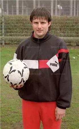 销售假冒注册商标白酒案件,销售假冒注册商标商品罪白酒判决