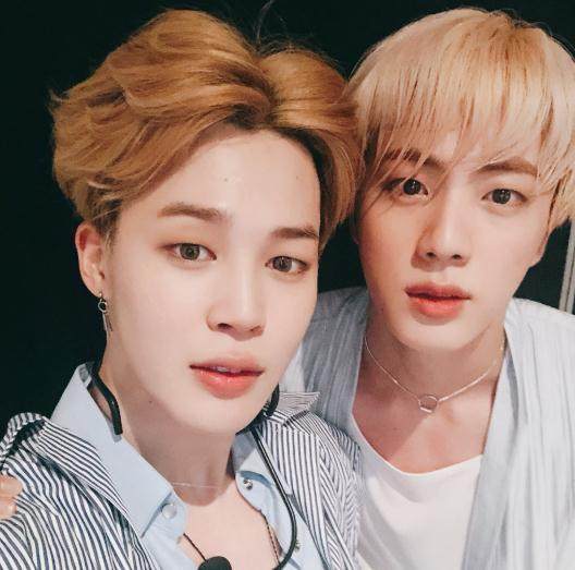 防弹自拍答谢粉丝,闵玧其变“猫猫脸”,朴智旻澄清“秃顶”谣言