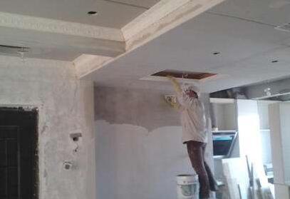 农村老房子怎样翻新刷白,旧房翻新刷涂料110平米用多少面漆