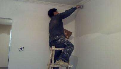 农村老房子怎样翻新刷白,旧房翻新刷涂料110平米用多少面漆