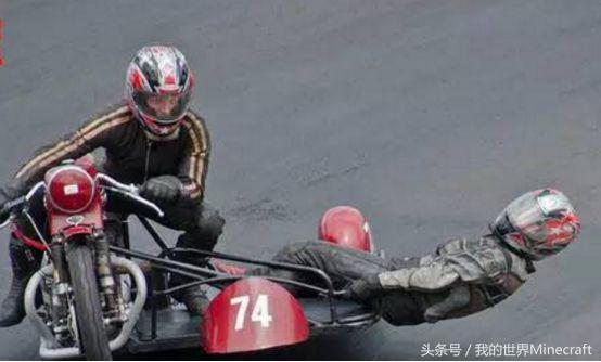 《我的世界》里非常规的交通方式你想坐着坦克出门逛街吗？