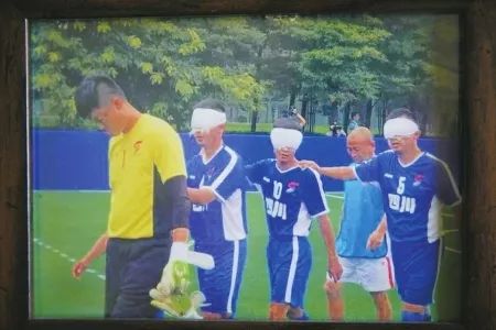 盲人自强故事,自强故事有哪些