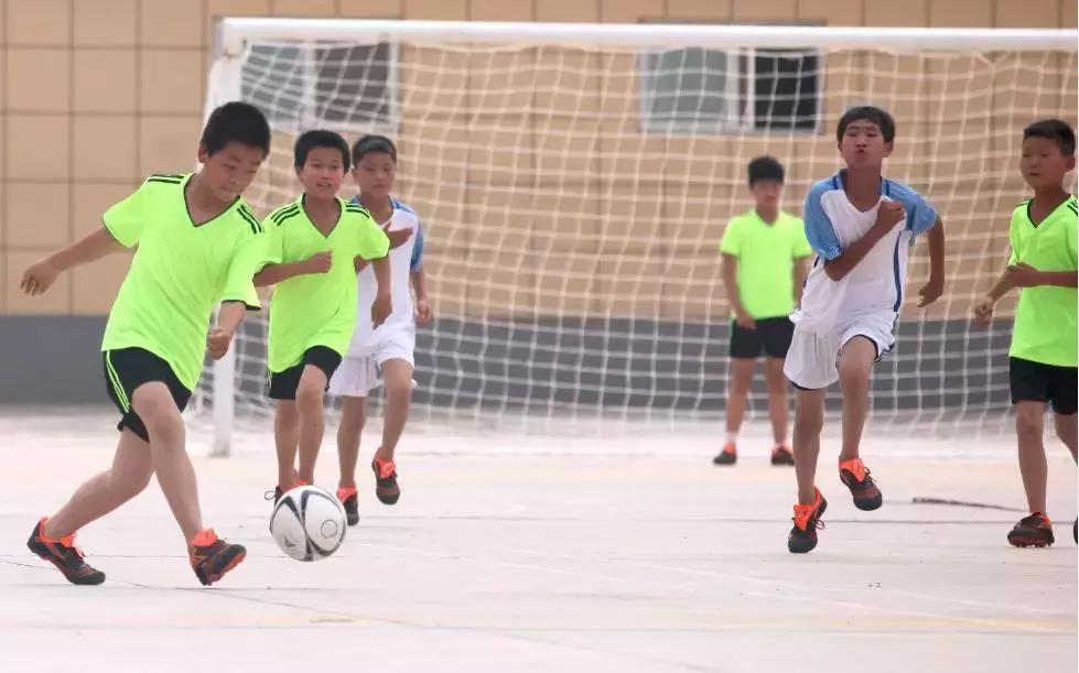 和梅西踢世界杯的球员,与梅西踢球